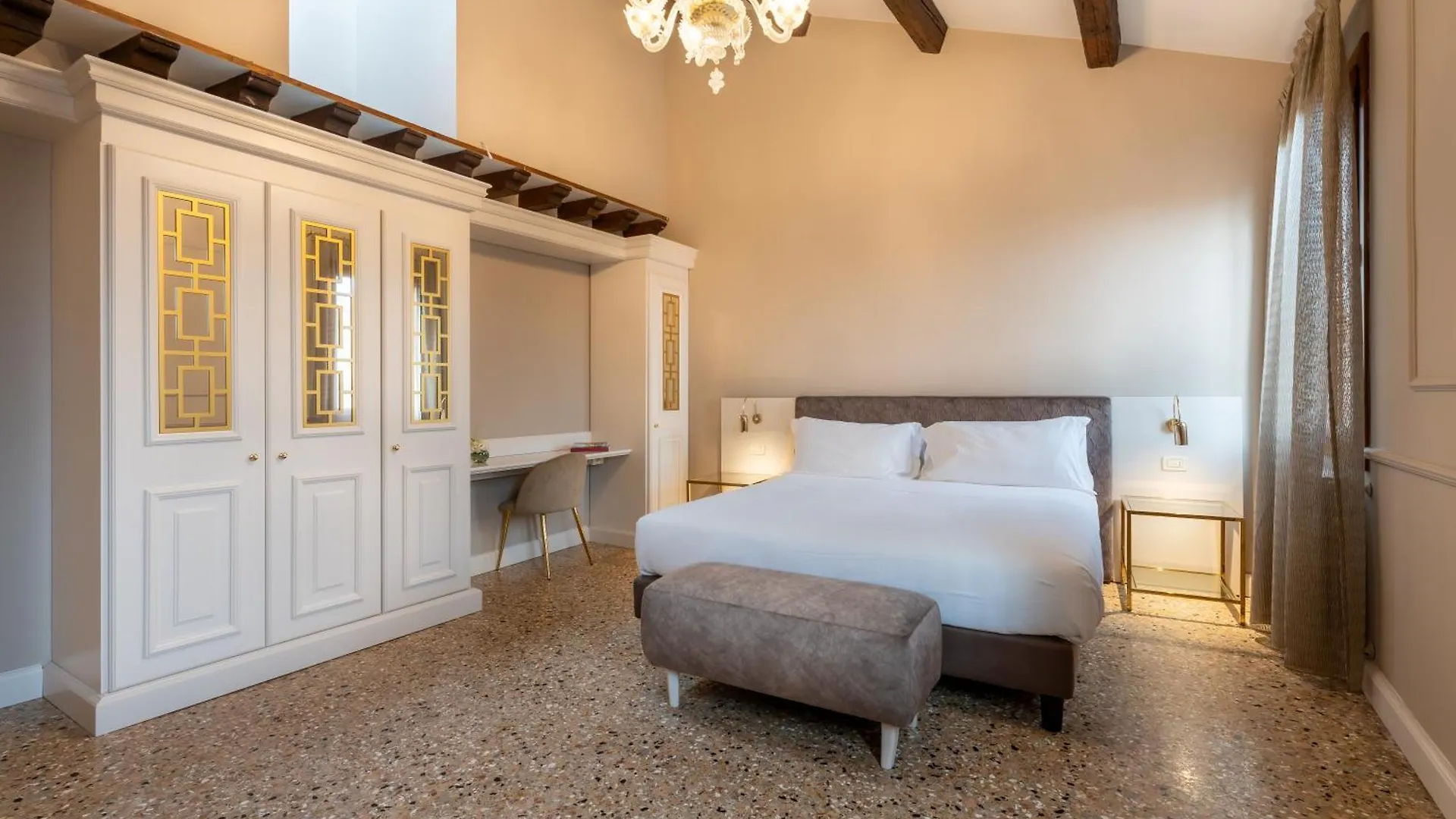 San Vio Palace Luxury Apartments 베니스
