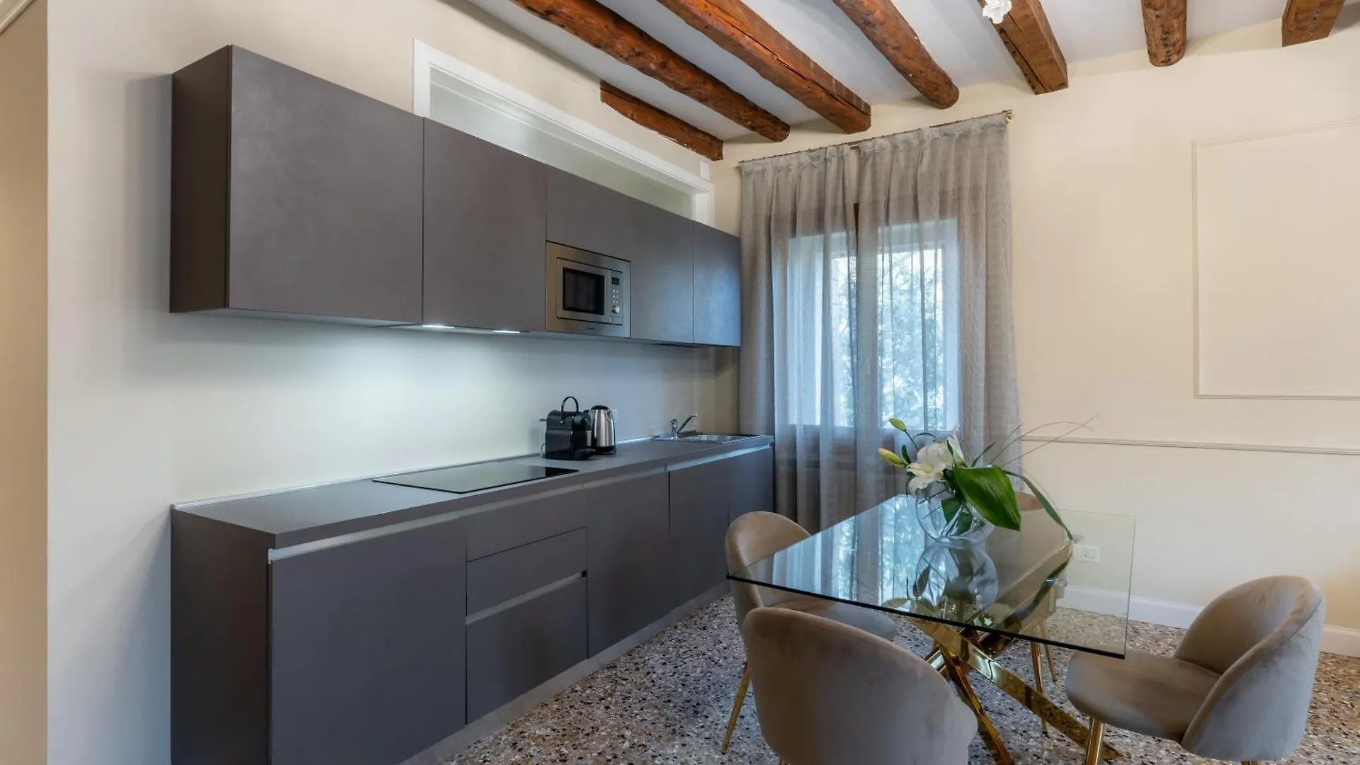 San Vio Palace Luxury Apartments 베니스